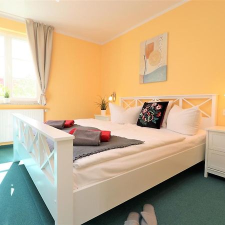 Achtern Hafen App 01 Apartment Вустров Екстериор снимка