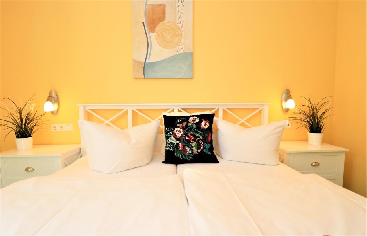 Achtern Hafen App 01 Apartment Вустров Екстериор снимка